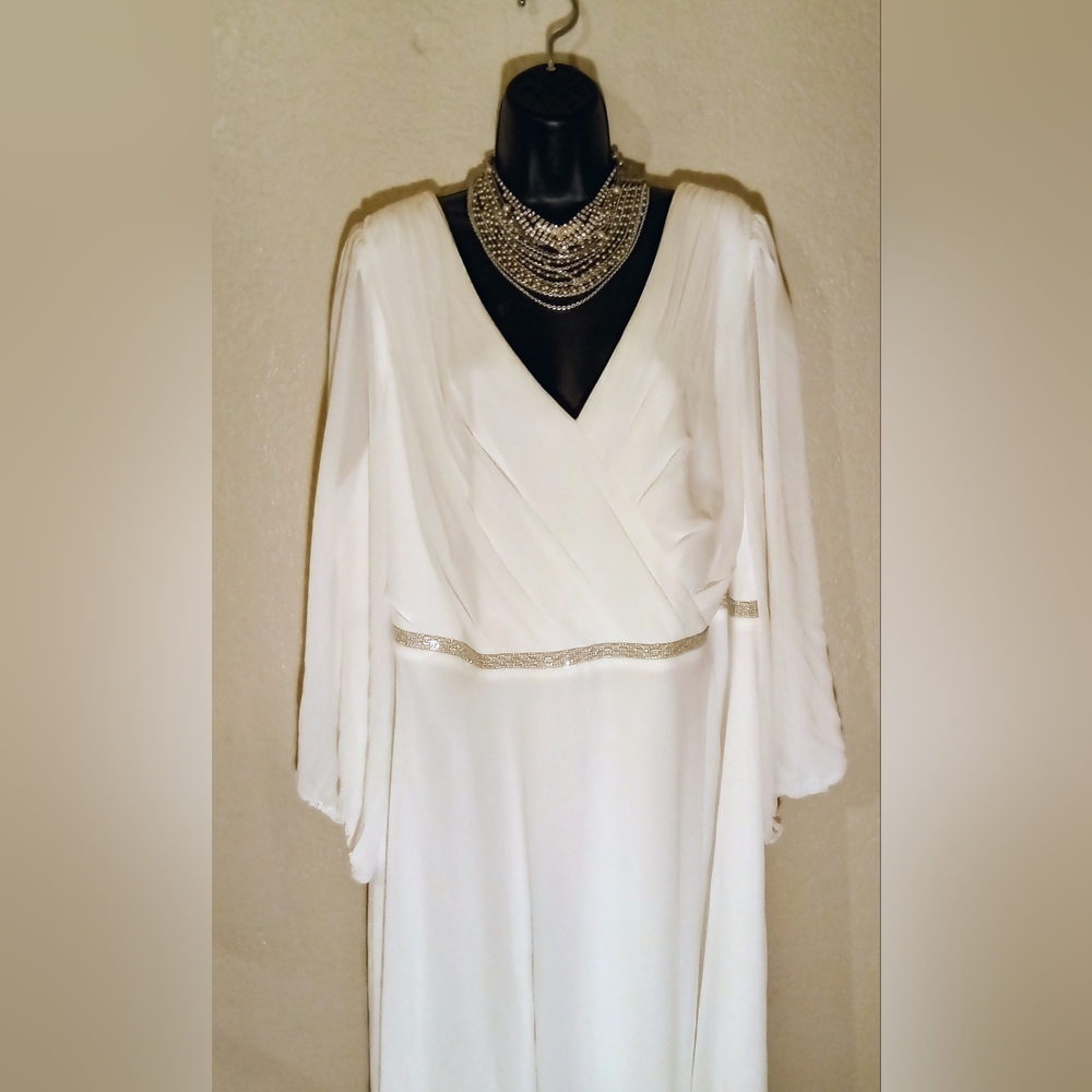 5X PLUS Ever-Pretty Ivory Bridal Gown New With Tags! Perfect For Beach Weddings⛱